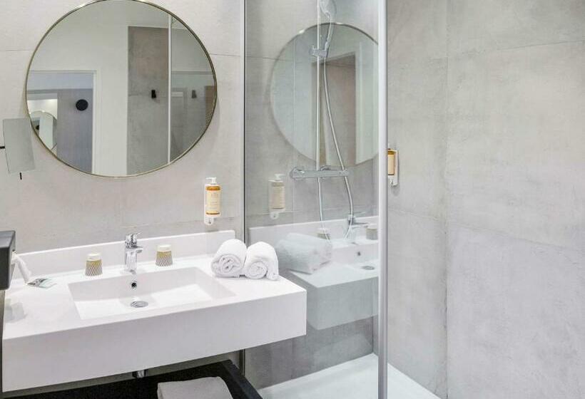 هتل Hôtel Mercure Bourgenbresse