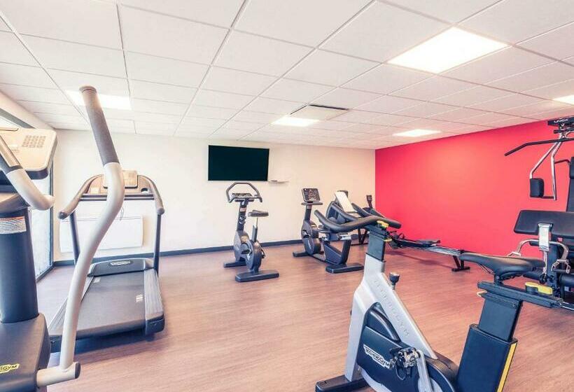 هتل Hôtel Mercure Bourgenbresse