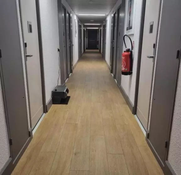 בית מלון כפרי Ace Hôtel Travel Fabrègues   A9 Montpellier Sud