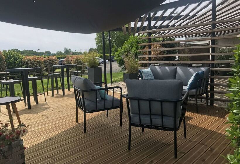 בית מלון כפרי Campanile Le Mans Arnage