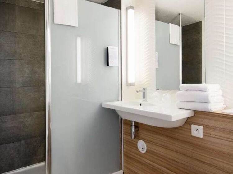 בית מלון כפרי Campanile Le Mans Arnage