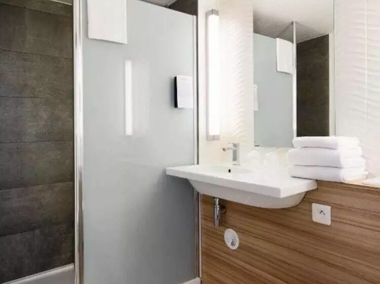 هتل Campanile Le Mans Arnage