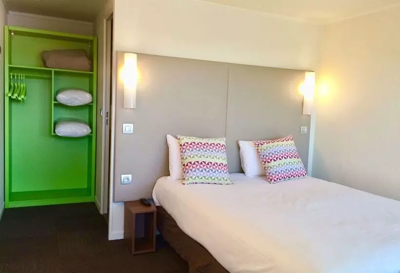 호텔 Campanile Plaisir