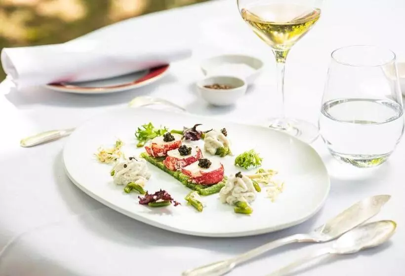 فندق Domaine D Auriac  Relais & Chateaux