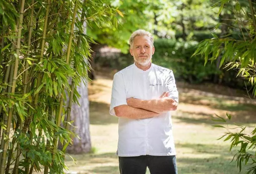 فندق Domaine D Auriac  Relais & Chateaux