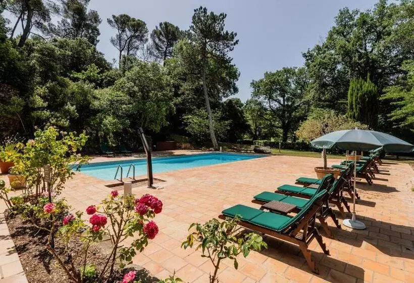 فندق Domaine D Auriac  Relais & Chateaux