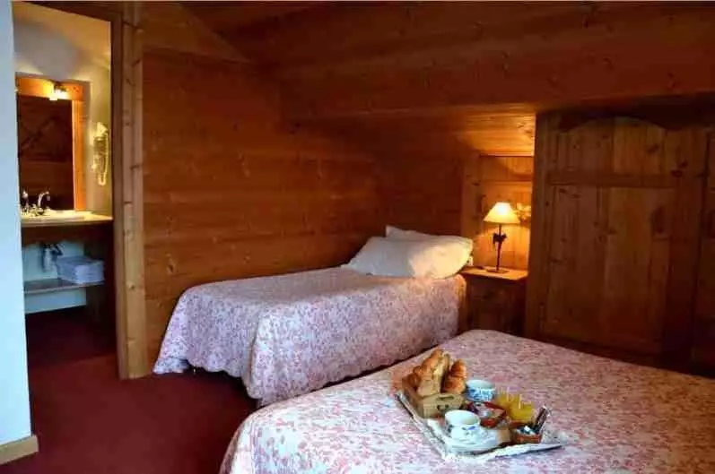 בית מלון כפרי Floralp