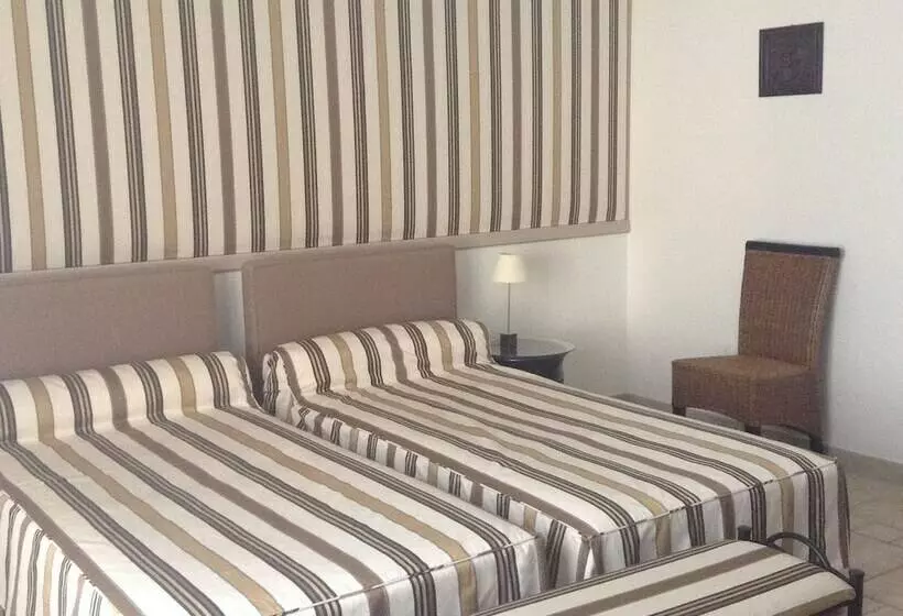 בית מלון כפרי Château Du Bois Guibert