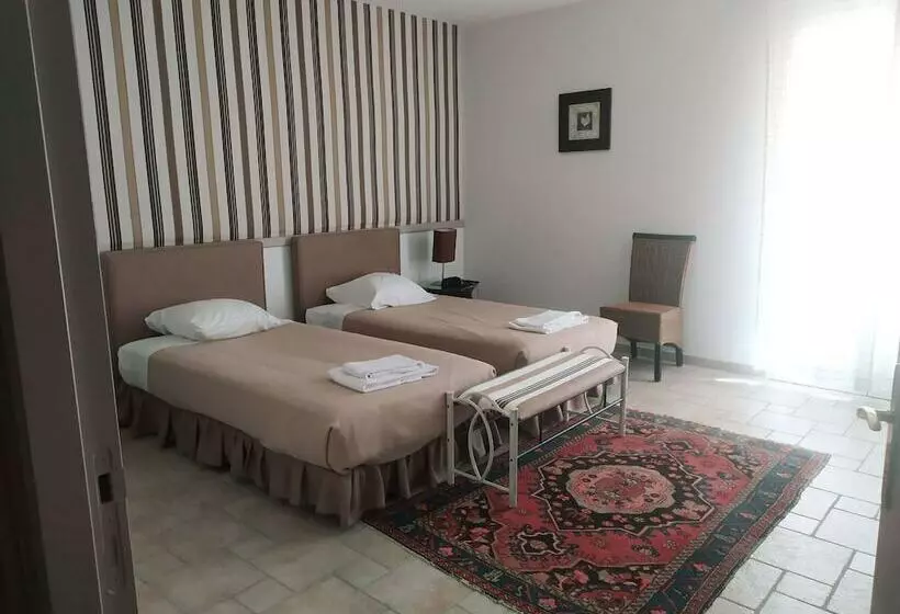 בית מלון כפרי Château Du Bois Guibert