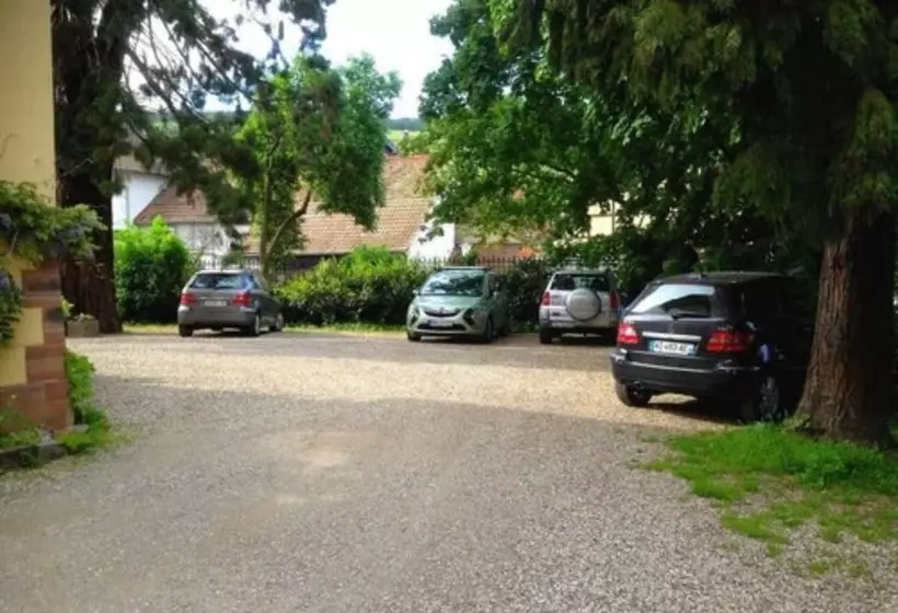 Отель Hôtel Le Manoir