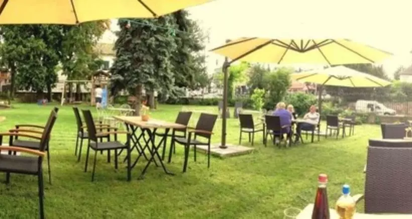 Отель Hôtel Le Manoir