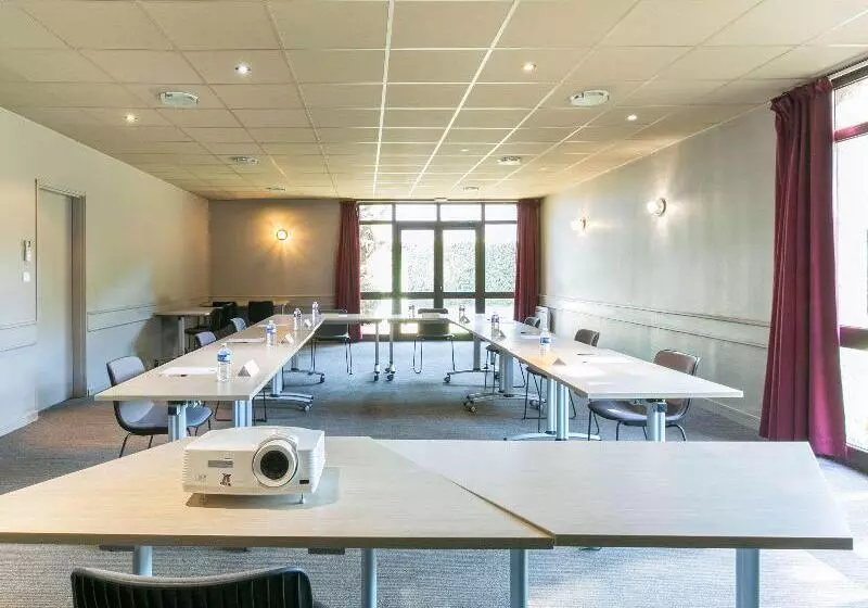 Otel Ibis Avignon Sud