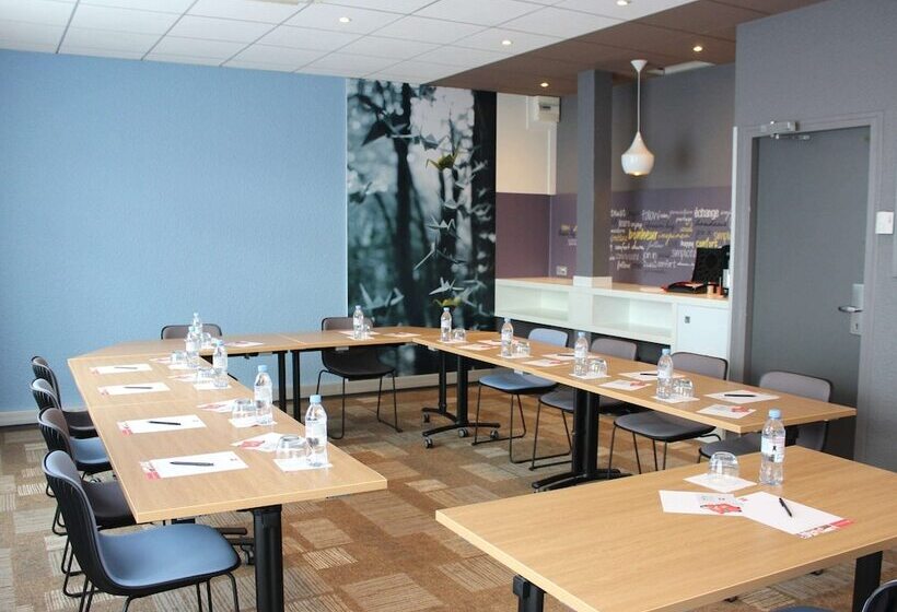 هتل Ibis évry Courcouronnes