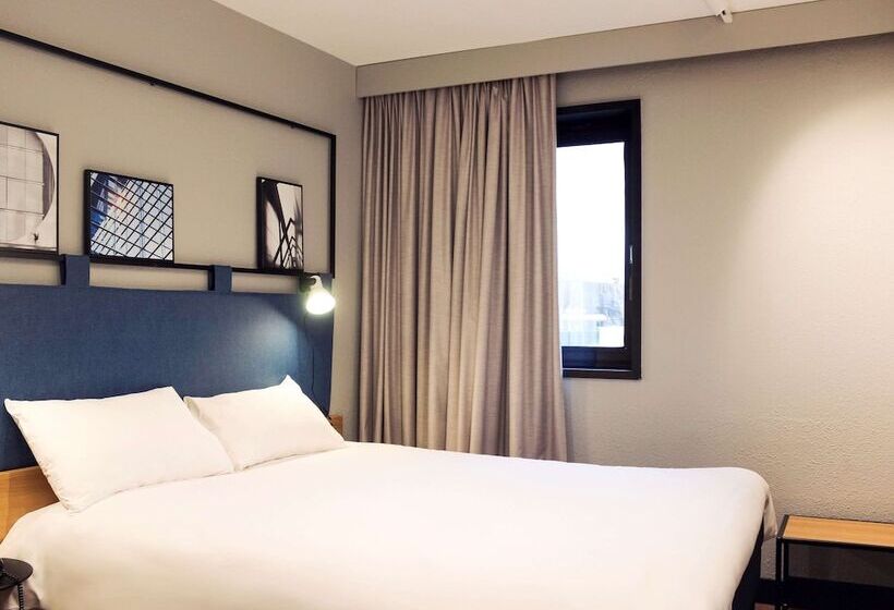 هتل Ibis évry Courcouronnes