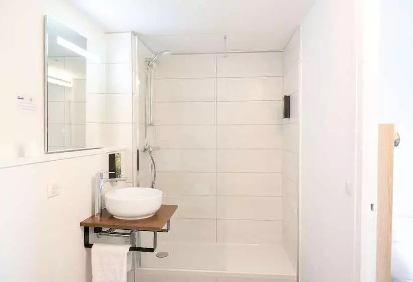 هتل Inn Design La Rochelle