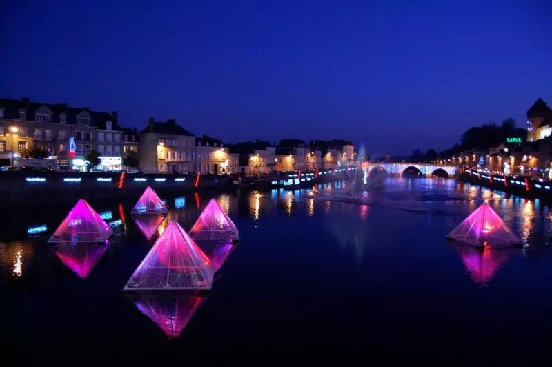 هتل Inn Design Laval