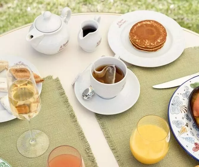 Отель La Bastide De Saint Tropez