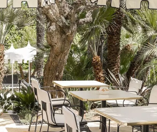 Отель La Bastide De Saint Tropez