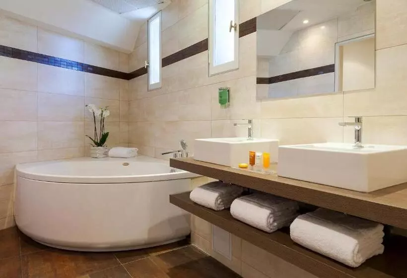 فندق Le Soleia Nice Boutique Hôtel