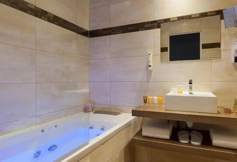 فندق Le Soleia Nice Boutique Hôtel