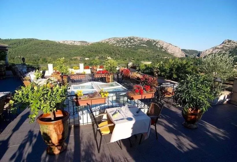 Logis Hotel Restaurant La Porte Des Cévennes