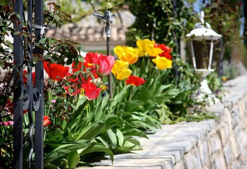 Logis Hotel Restaurant La Porte Des Cévennes