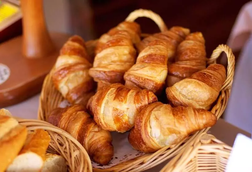 Logis Hotel Restaurant La Porte Des Cévennes