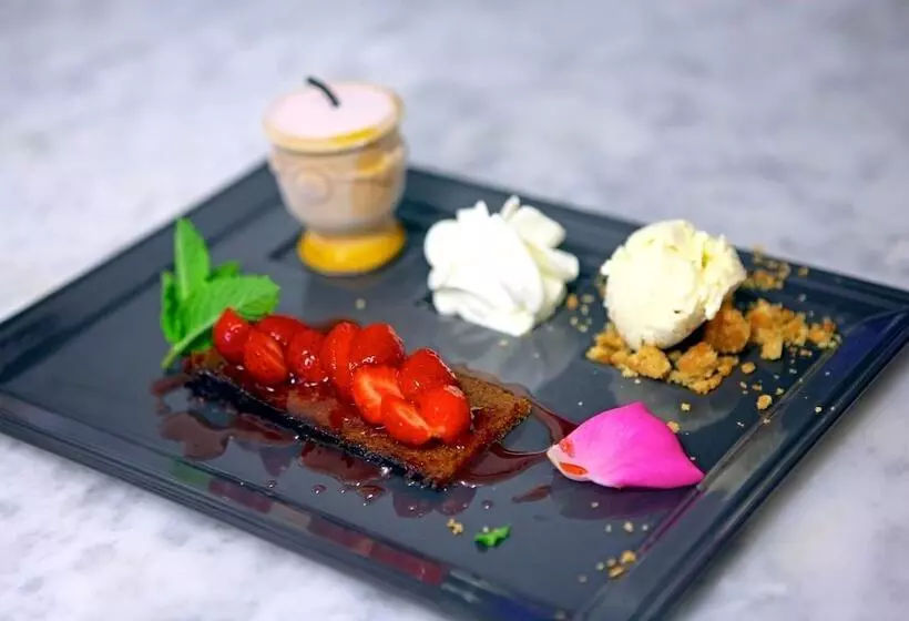 Logis Hotel Restaurant La Porte Des Cévennes