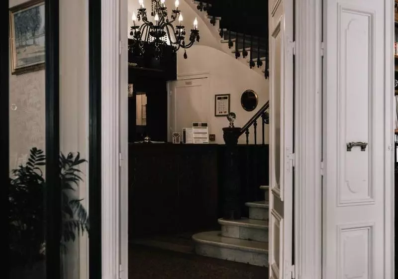 اقامتگاه La Résidence