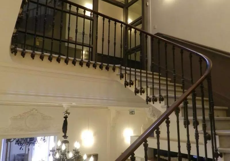 اقامتگاه La Résidence