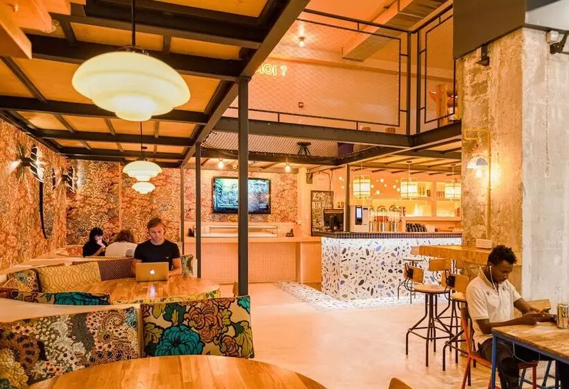 Villa Saint Exupery Beach Hostel