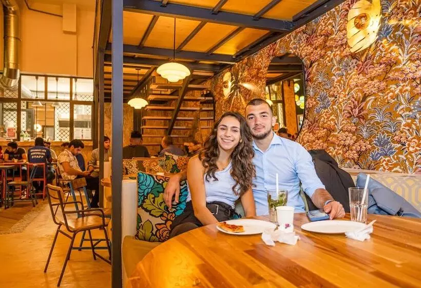 Villa Saint Exupery Beach Hostel