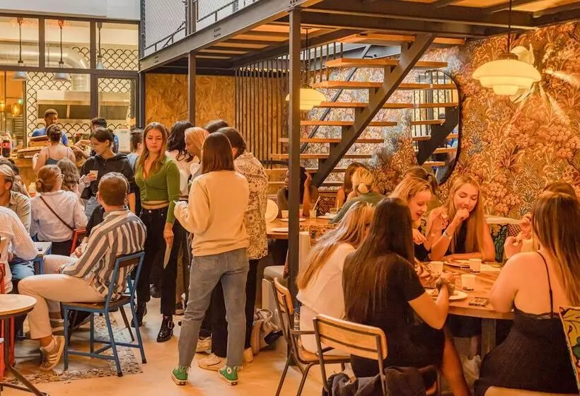 Villa Saint Exupery Beach Hostel