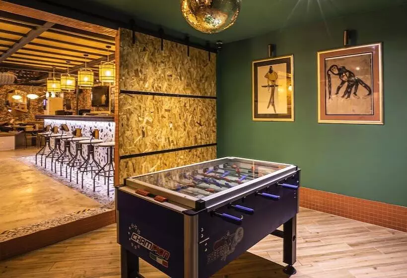 Villa Saint Exupery Beach Hostel