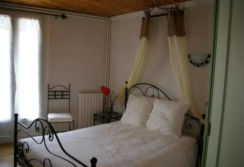 ベッドアンドブレックファースト L'Orangeraie