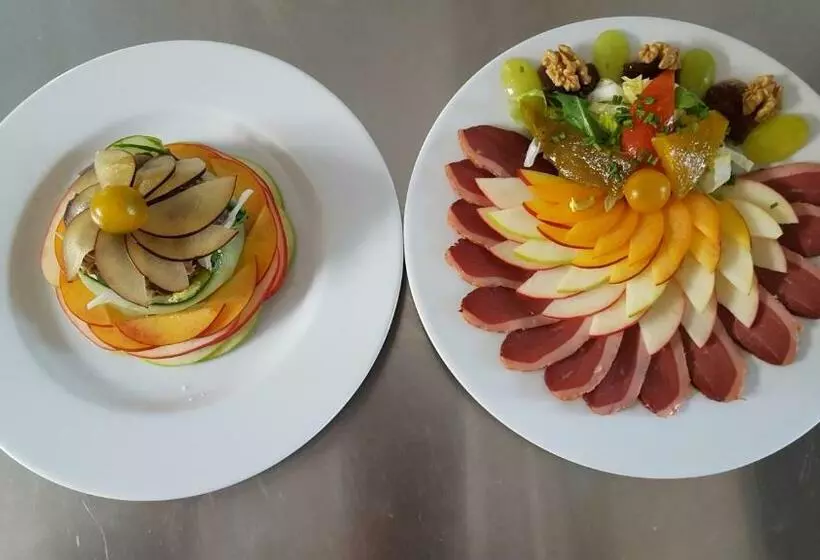 בית מלון כפרי Auberge Lou Peyrol