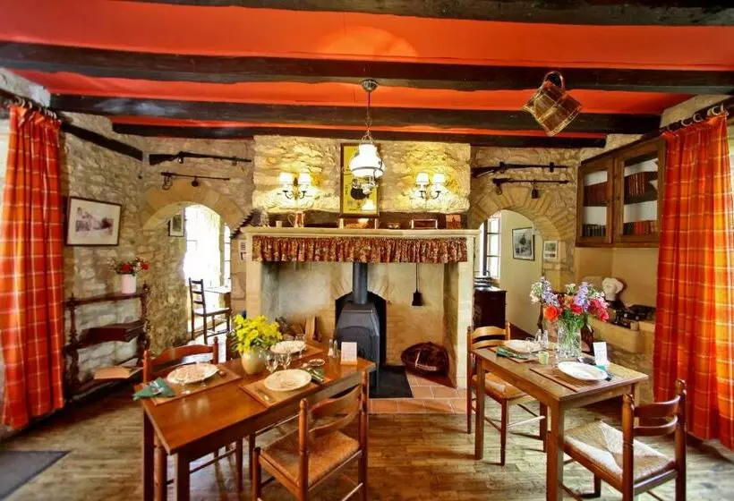 בית מלון כפרי Auberge Lou Peyrol