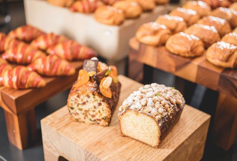 فندق Byblos Saint Tropez