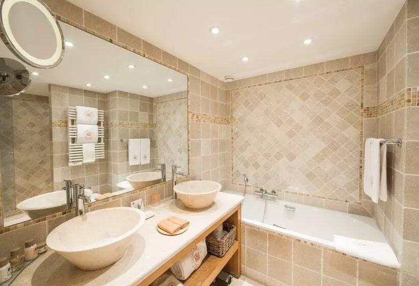 Отель Byblos Saint Tropez