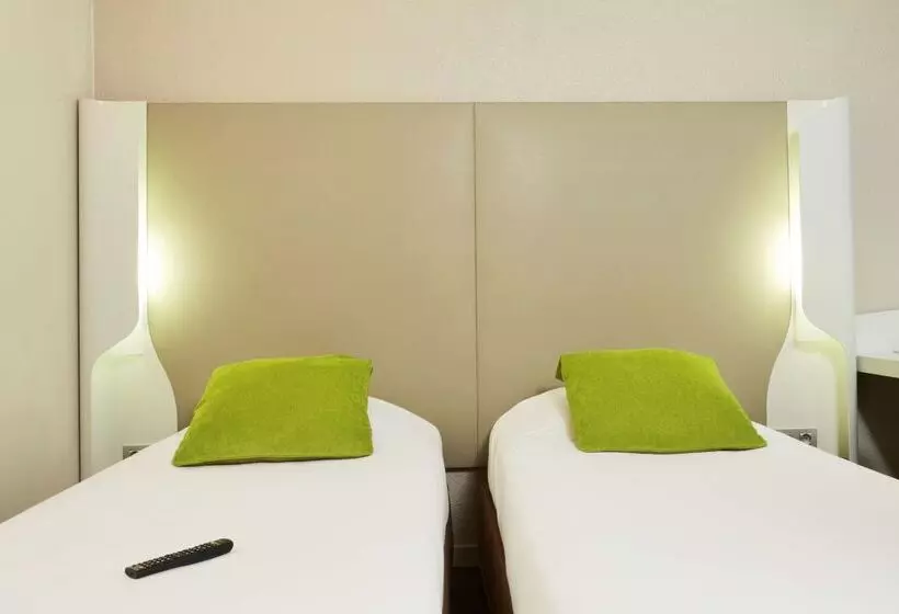 בית מלון כפרי Campanile Montesson Le Vesinet