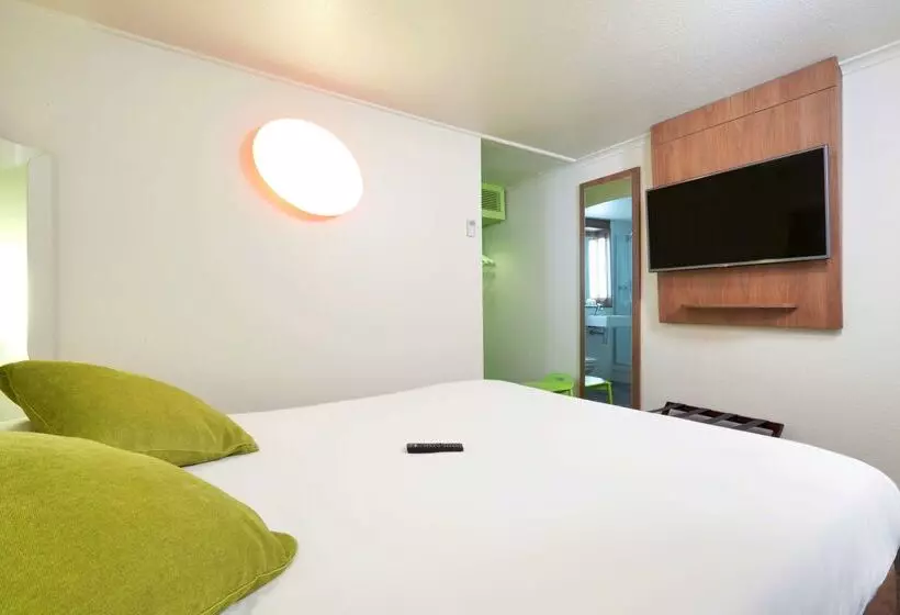 בית מלון כפרי Campanile Montesson Le Vesinet