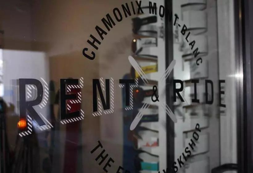 Hotel Chalet Hôtel Le Prieuré & Spa