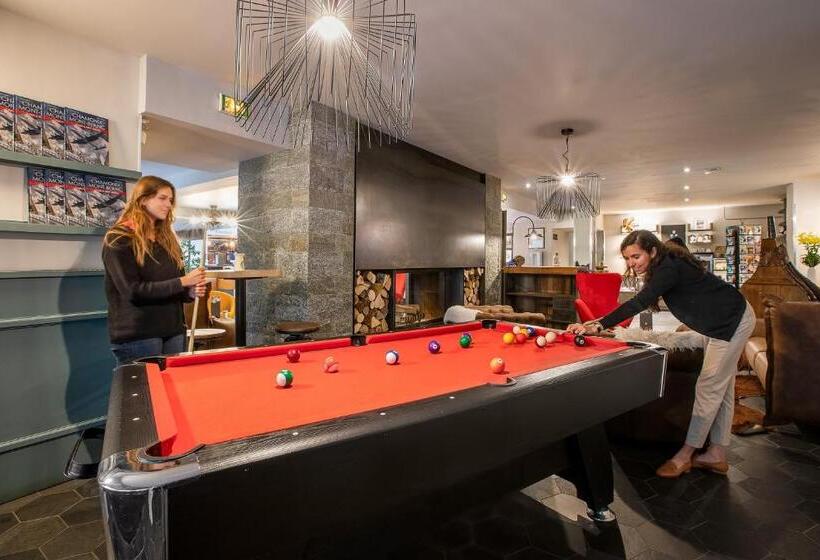 هتل Chalet Hôtel Le Prieuré & Spa