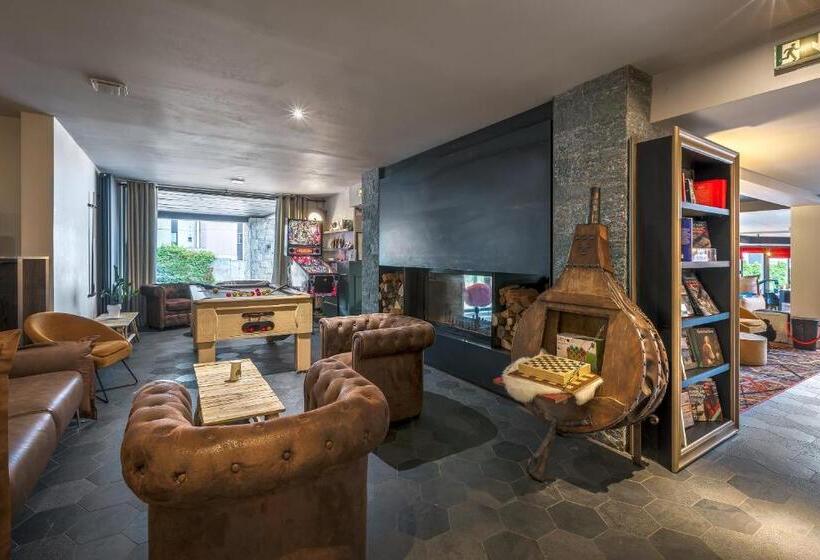 هتل Chalet Hôtel Le Prieuré & Spa