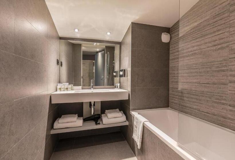 هتل Chalet Hôtel Le Prieuré & Spa