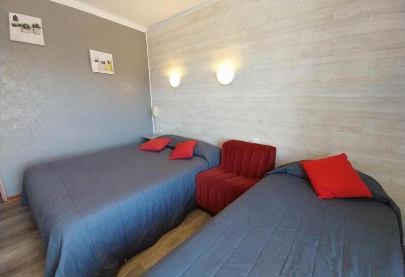 هتل Hôtel L Oustalet