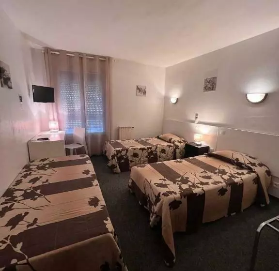 Отель Hôtel Le Relais