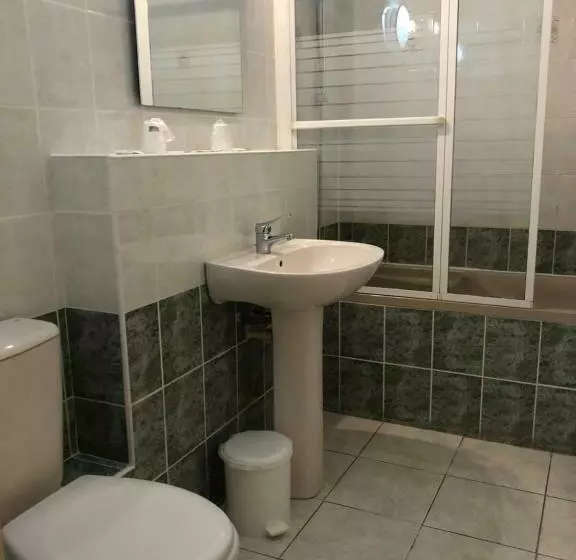 Отель Hôtel Le Relais