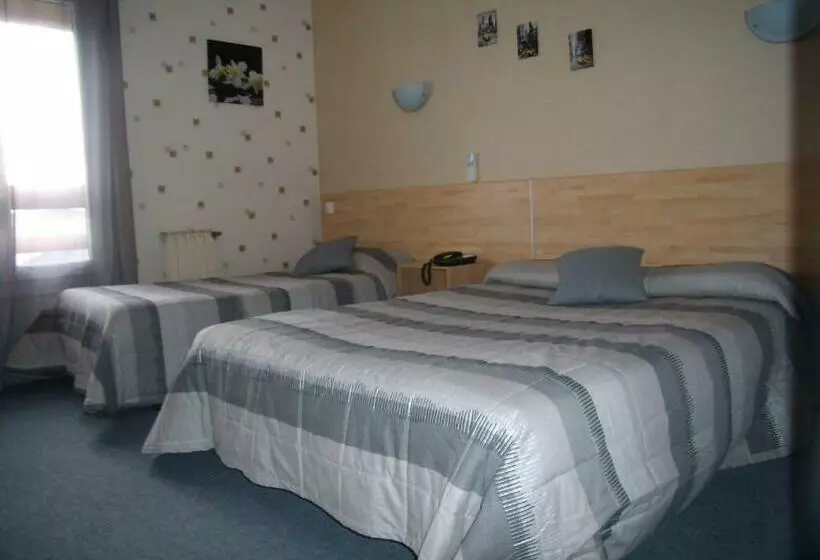 Отель Hôtel Le Relais