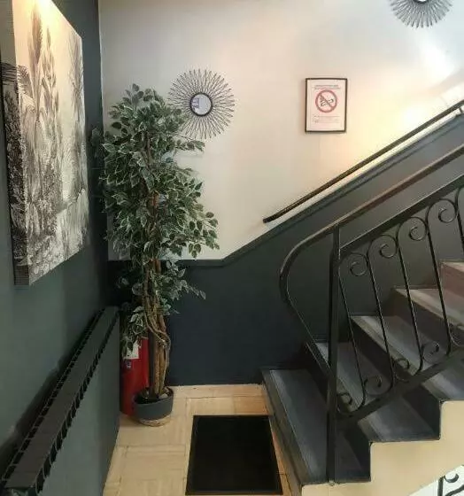 Отель Hôtel Le Relais